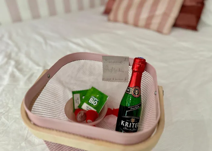 Romantic Room - Balneo - Ciel Etoile - Free Wifi - Netflix - Hyper Centre