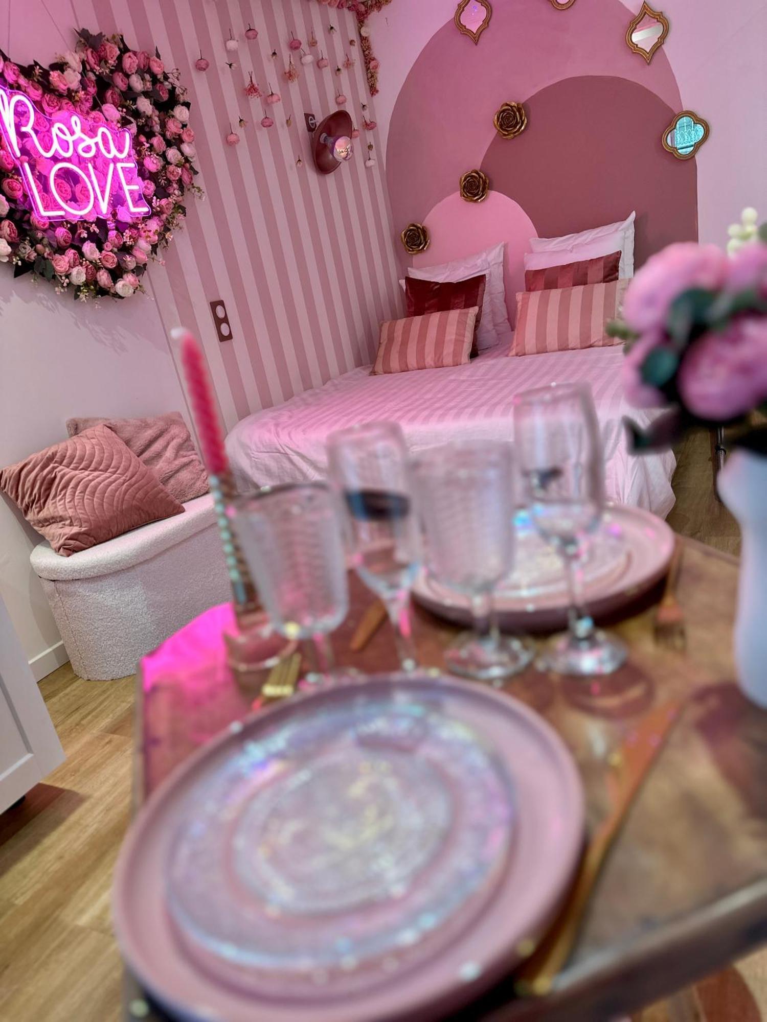 Apartment Romantic - Balneo - Ciel Etoile - Free Wifi - Netflix - Hyper Centre